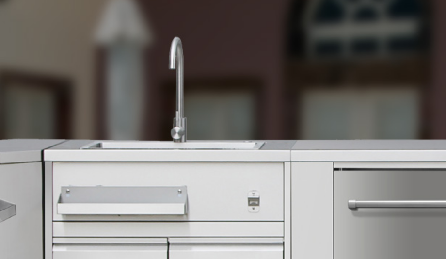 Enjoy a Backyard Cooking Station During Spring Break