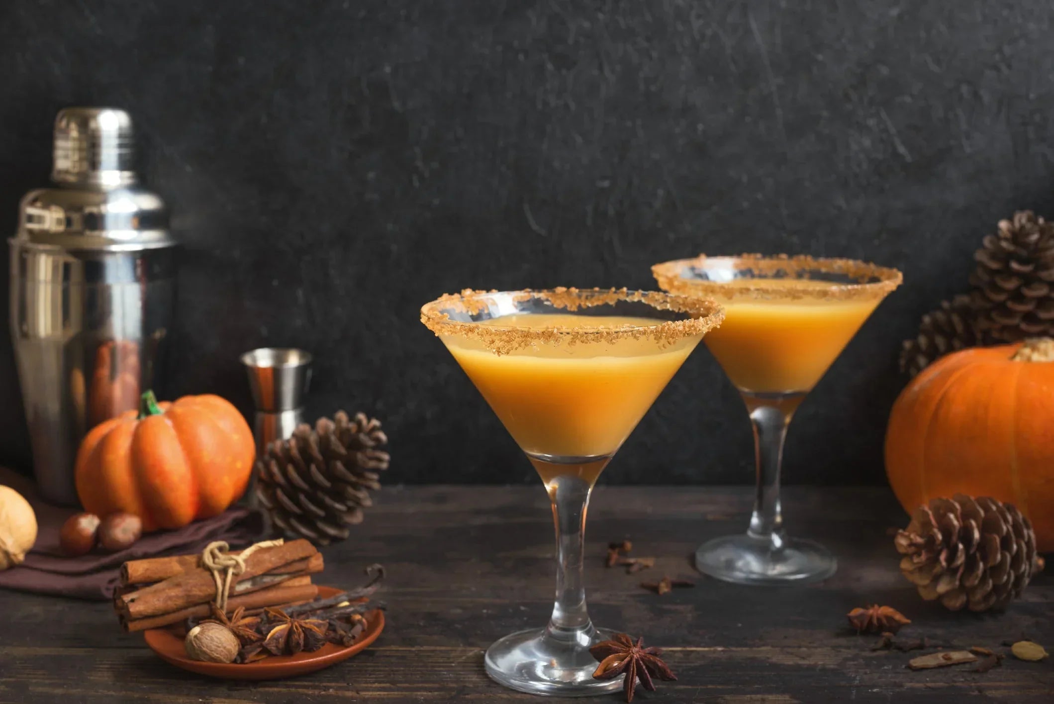 7 Fall Cocktail Recipes You Can Make with a Built in Kitchen Ice Maker