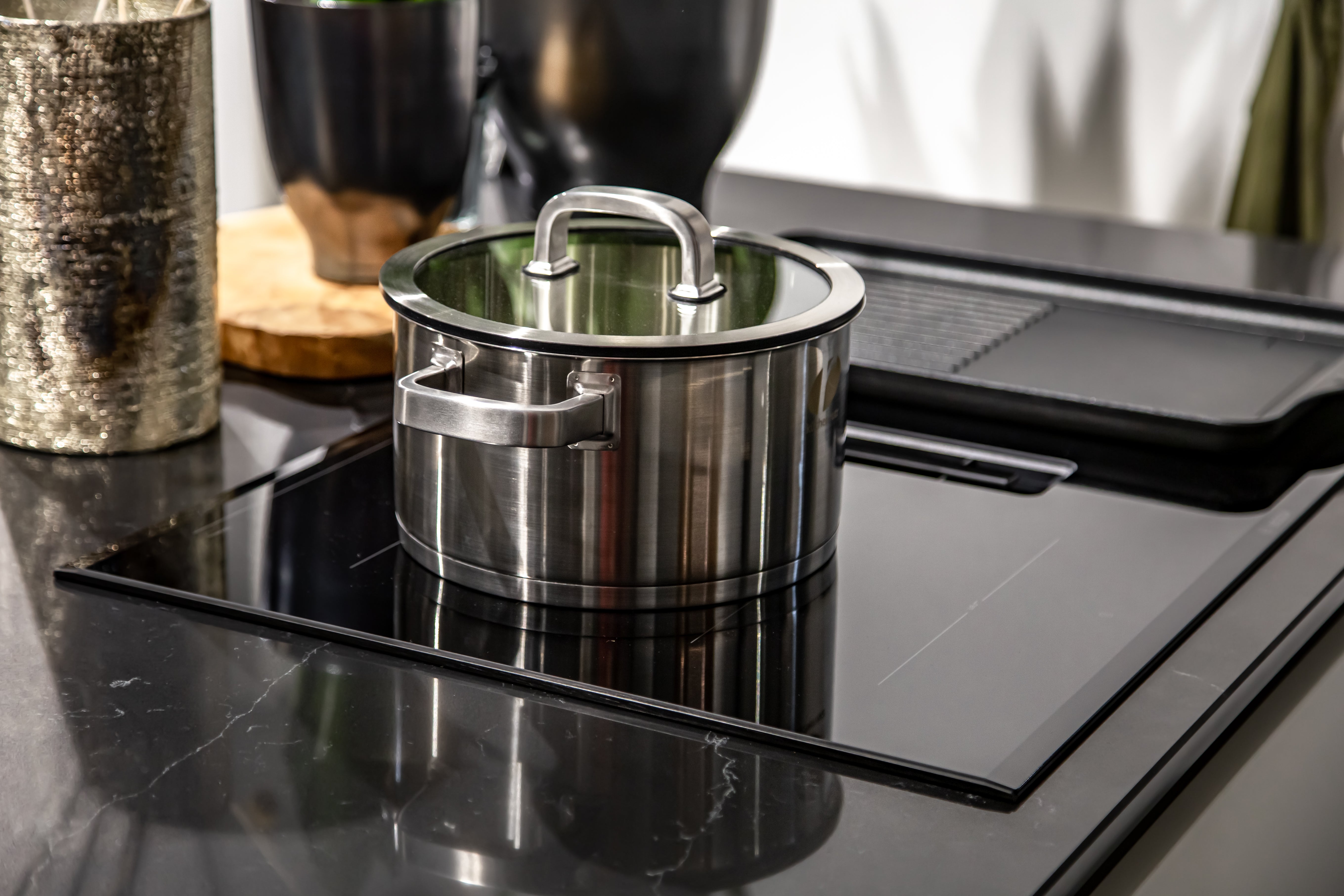 Choosing Cookware for Induction Cooktops